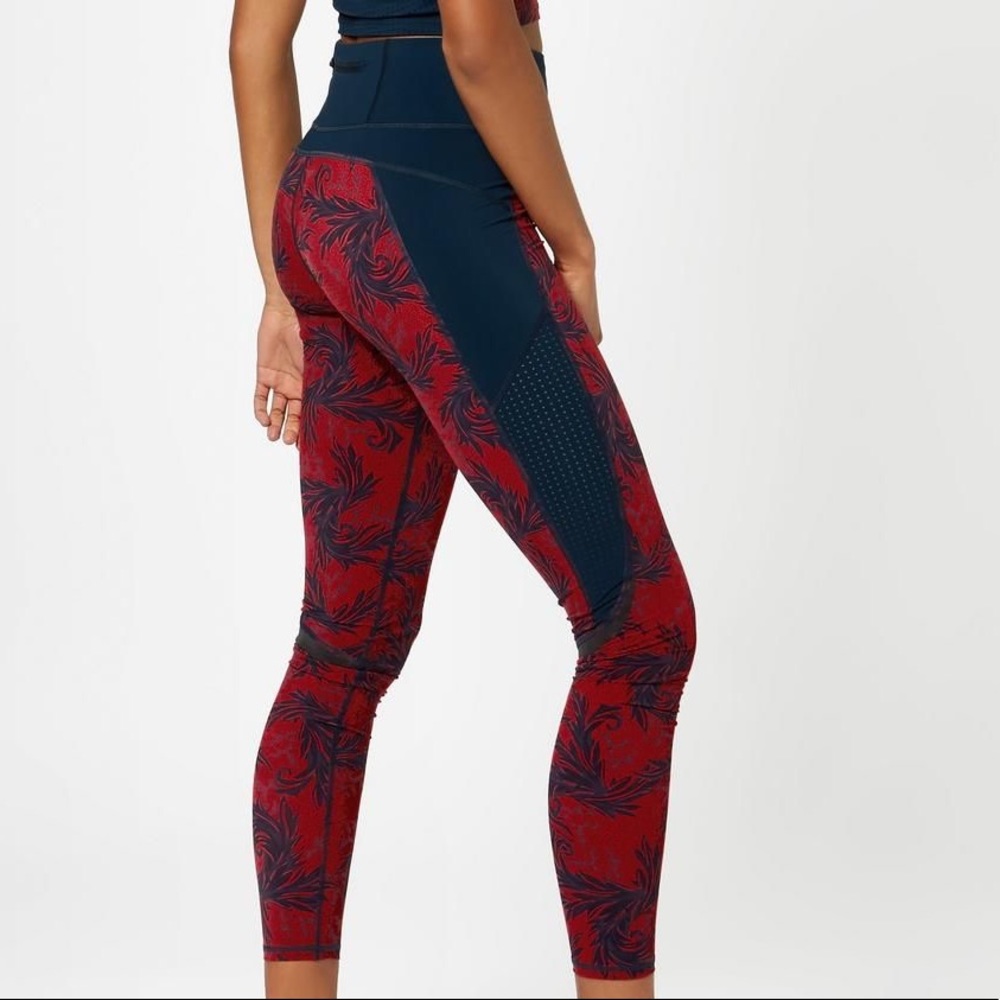 Sweaty Betty Zero Gravity Run Aubergine Pub Life Patterned Short Ankle Leggings